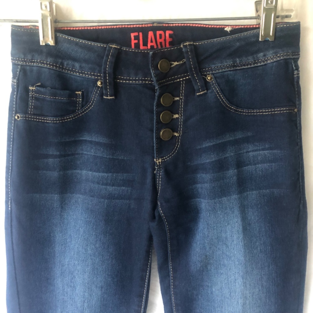 NWOT Flare YMI Jeans - Picture 9 of 10
